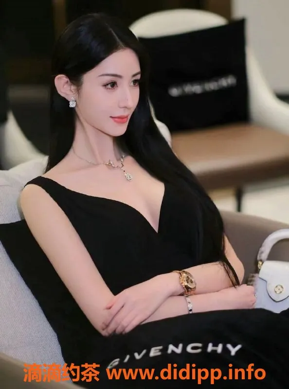 上海楼凤-普陀羽落，173cm长腿美眉，1699起