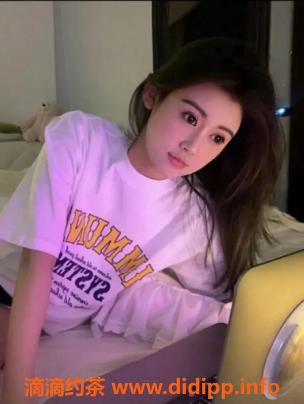 深圳楼凤-南山朵拉，24岁D罩杯，165cm，900元起