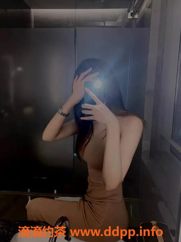 深圳楼凤-深圳罗湖楚曦，23岁165cm，D罩杯，1600元起