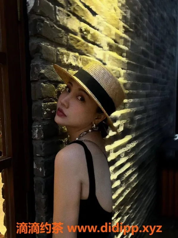 杭州楼凤-荔枝健身教练，161cm 45kg 甜美女友陪伴