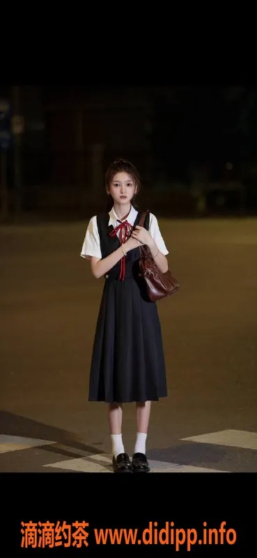 深圳楼凤-深圳南山嫩妹欣妍，18岁162b，千五档