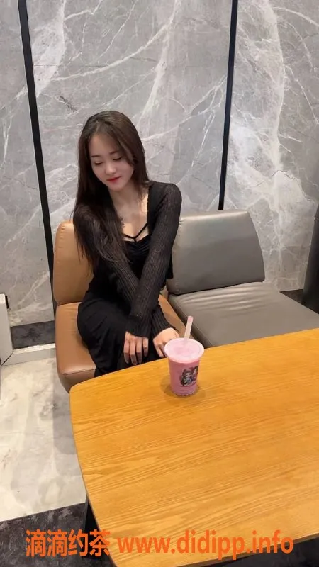 深圳楼凤-南山媛媛，20岁168cm C杯，1200享受服务