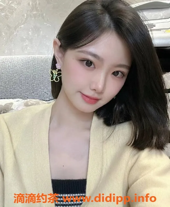 杭州楼凤-22岁苏菲，杭州美丽女王，168cm天然D胸，服务超甜！