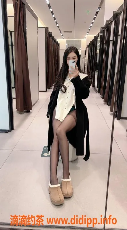 杭州楼凤-拱墅小美，25岁170cm，纯天然C➕，全套服务等你来体验！