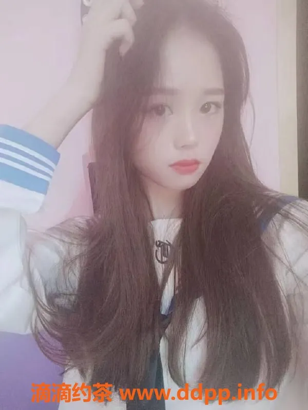 深圳楼凤-宝安小萝莉，陪浴制服服务，1000p起