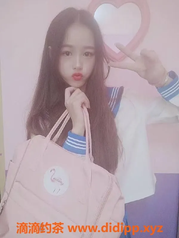 深圳楼凤-宝安小萝莉，陪浴制服服务，1000p起