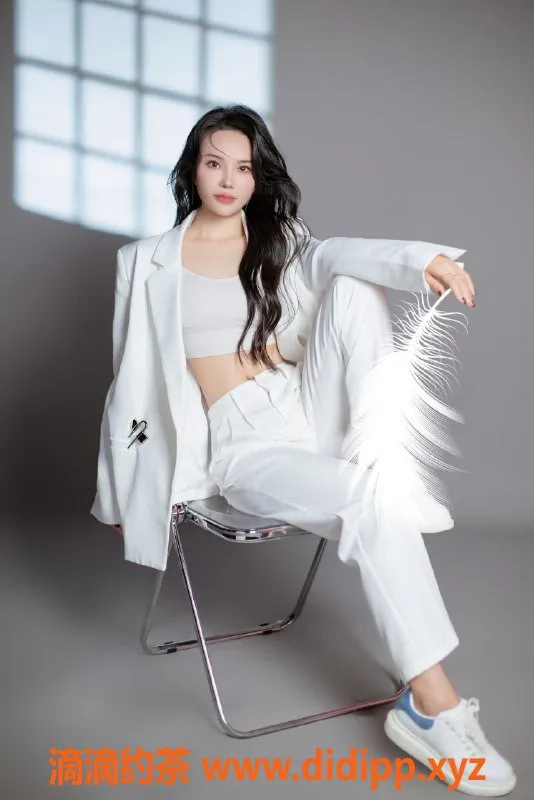 长沙楼凤-天心区莞式琪 27岁165cm B+ 6p超值服务