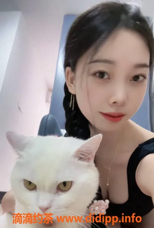 杭州楼凤资源信息,余杭区小野猫，21岁155cm，800元/45分钟