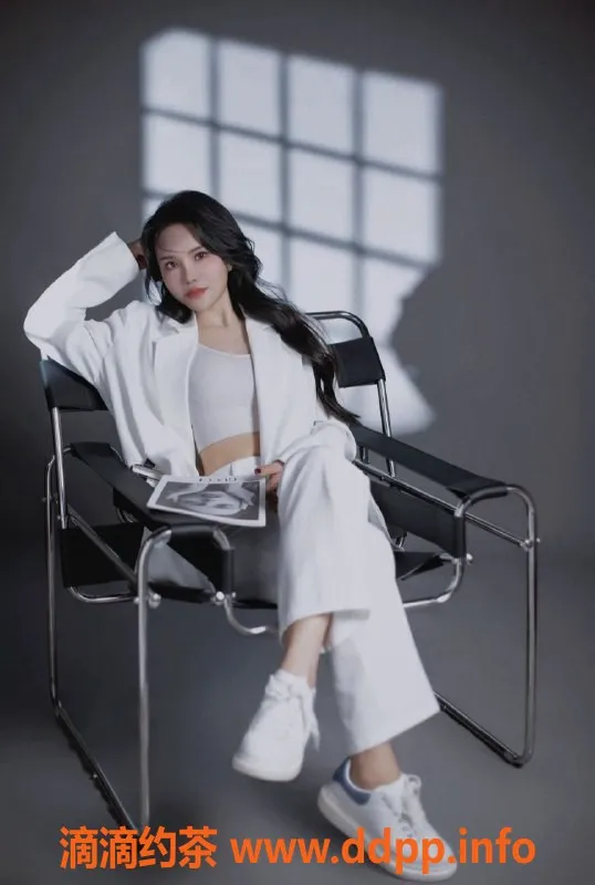 长沙楼凤-天心区莞式琪 27岁165cm B+ 6p超值服务