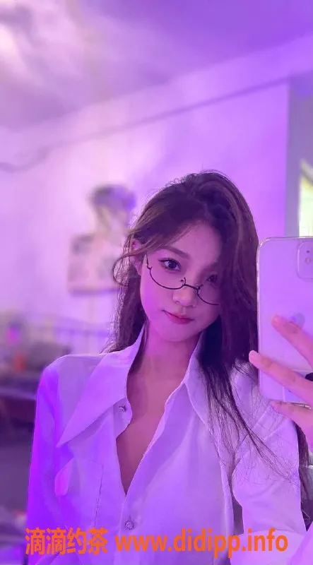 深圳楼凤-南山北舞，170身高95体重天然C，天鹅绒般体验！