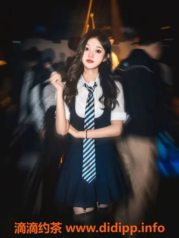 深圳楼凤资源信息,南山北舞，170身高95体重天然C，天鹅绒般体验！