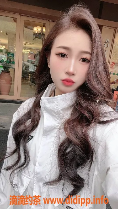 深圳楼凤资源信息,宝安乐乐，700元舌吻调情，你值得一试！