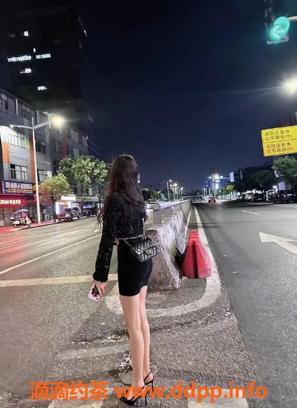 深圳楼凤资源信息,宝安小琪，制服诱惑，课费1000p，服务优质