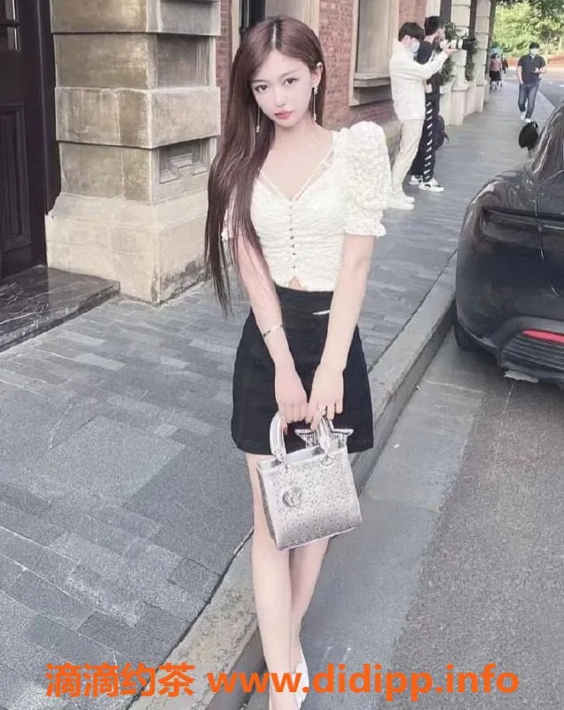 上海楼凤-徐汇小幂幂限时福利，原价1300只需1100