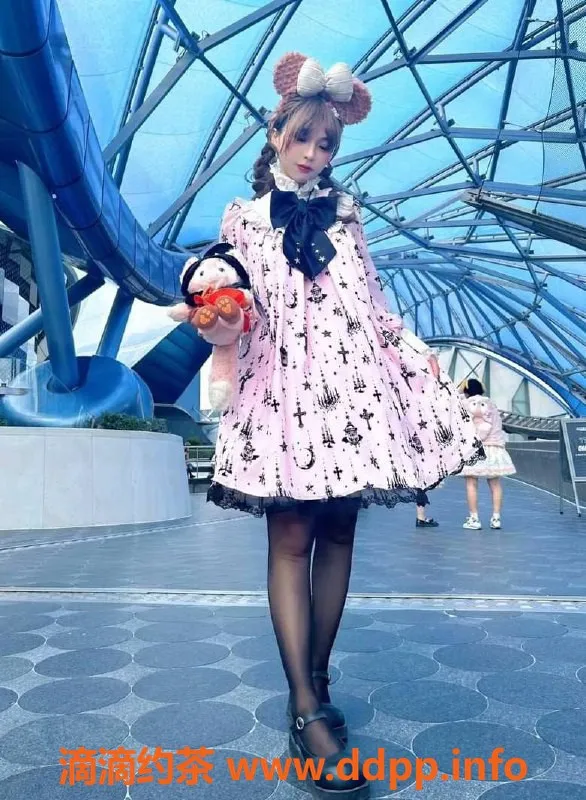 上海楼凤-浦东小熊酱酱福利拍卖，原价1500P特价1300P