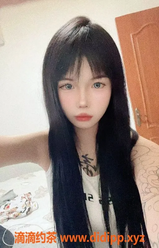 成都外围-成都甜咪咪，172cm大长腿，18岁巨乳妹，包夜1500