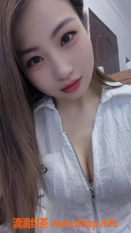 广州楼凤-天河晓萌萌，课费400元快餐，500元P服务