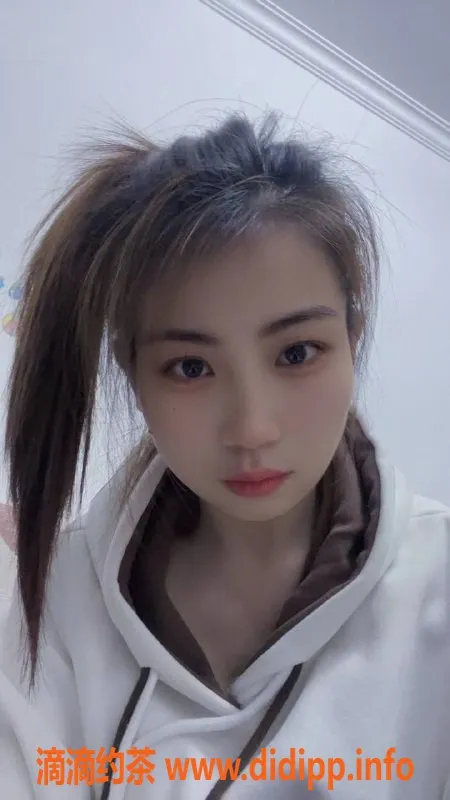 广州楼凤资源信息,天河晓萌萌，课费400元快餐，500元P服务