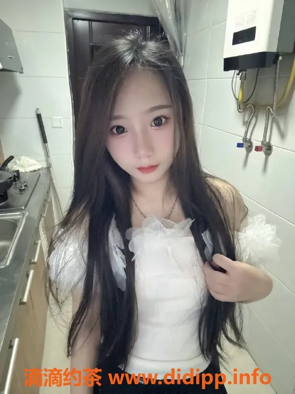 上海楼凤-浦东可爱嫩妹图图，164cm 43kg，800p起