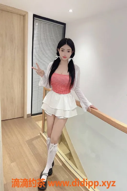 深圳楼凤资源信息,龙岗点点，900元起接吻制服服务