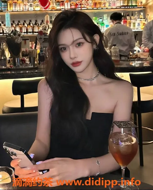 上海楼凤-静安刘嗯嗯，165cm 44kg 白虎美女，2000起