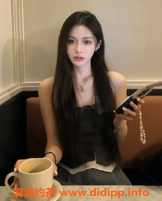 上海楼凤-静安刘嗯嗯，165cm 44kg 白虎美女，2000起