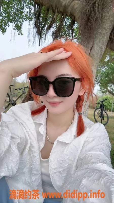 深圳楼凤-东莞盼盼，丝袜调情、鸳鸯浴 1000元起