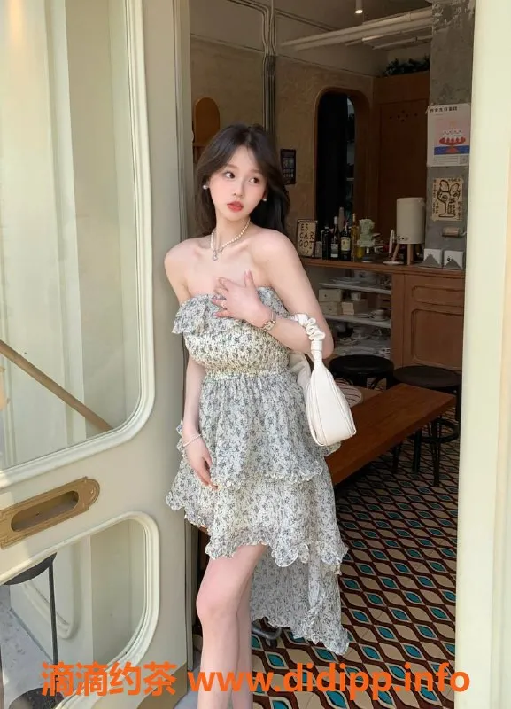 深圳楼凤-南山米朵朵，1199元享受舌吻与六九服务