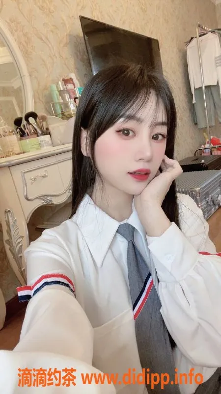 深圳楼凤-南山小海棠，900p超值体验