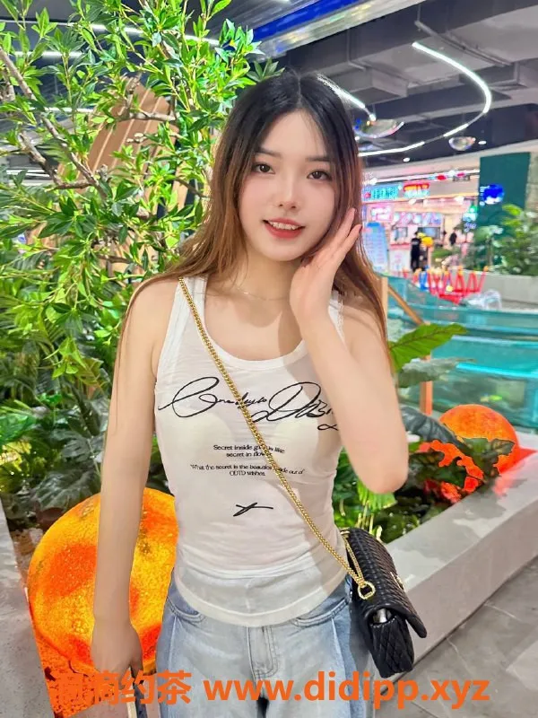 广州楼凤-花都玲玲，700元的完美服务等你来体验