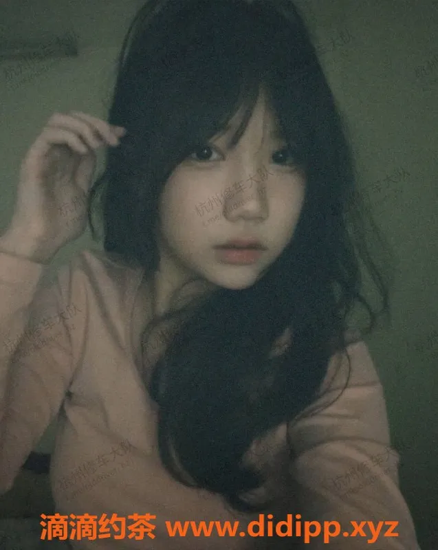 杭州楼凤资源信息,西湖糖糖萌妹刚下海，超可爱！