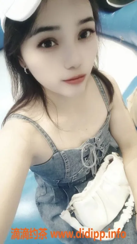 杭州楼凤-西湖区菲菲26岁160cm双飞优惠体验