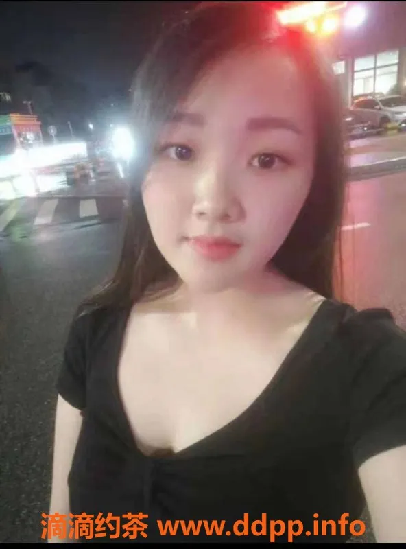 广州楼凤-天河小菲，人妻体验，500元约会服务