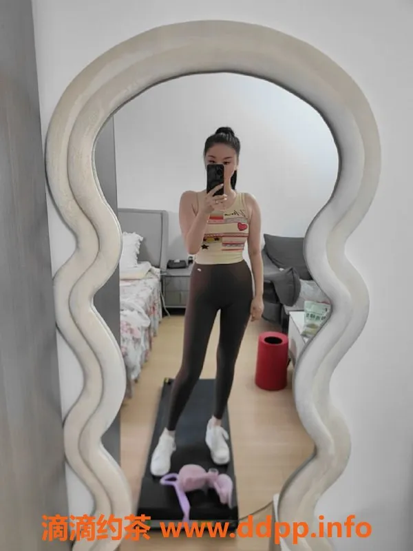 深圳楼凤-深圳宝安Hannah，165cm 55kg，800元起服务