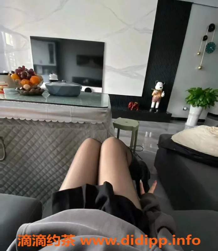 深圳楼凤-南山捧猫少女，2000元享深厚服务