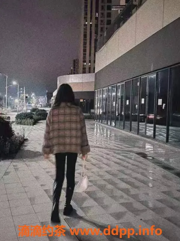 深圳楼凤资源信息,深圳龙华唐静怡，168高、43斤，900元起服务