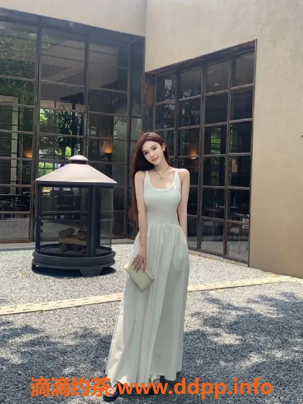 杭州楼凤-滨江区美少女涵涵，172大长腿D罩杯，温柔体贴服务