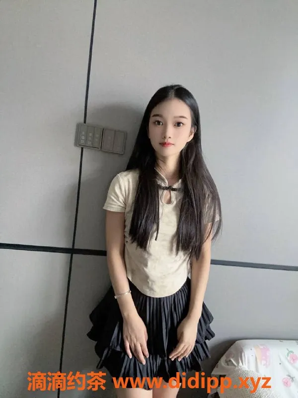 深圳楼凤资源信息,龙华嫩妹丹丹，160cm，44kg，800元起