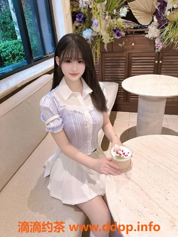 深圳楼凤-深圳南山金媛，19岁D罩杯，1200元起