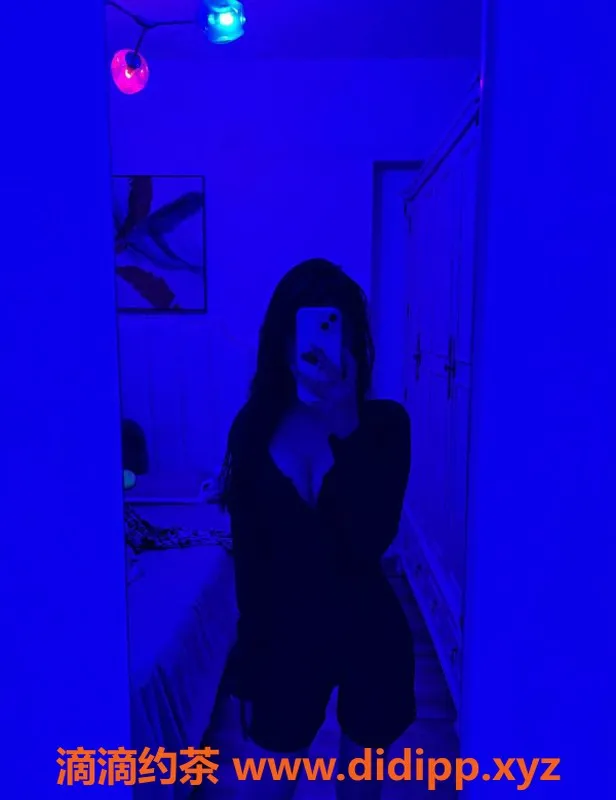 深圳楼凤-深圳宝安嫩妹珊珊，18岁160cm，超值千元档体验