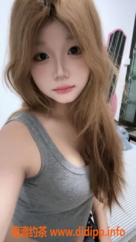 深圳楼凤-深圳龙华米晴，18岁170CM，800元超值体验