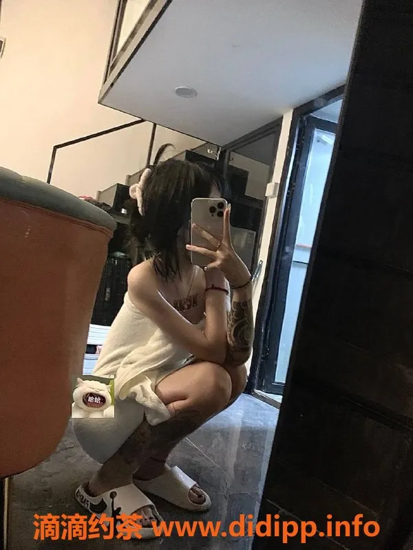 杭州上门服务-青春靓妹小财酱，18岁身高163，包夜只需60元