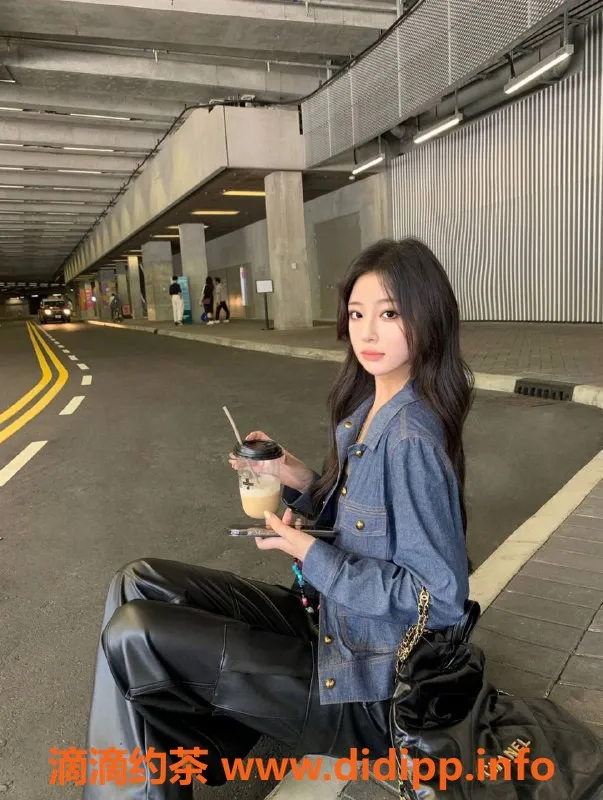 杭州楼凤-拱墅区绘梨衣嫩妹，165cm四十四斤，包夜6500