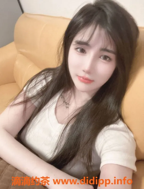 深圳楼凤资源信息,龙华依依，身材火辣，超值服务仅需1300元