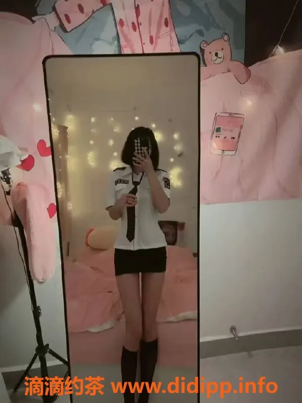 深圳楼凤-龙华苏儿，1300元起，服务超满意！