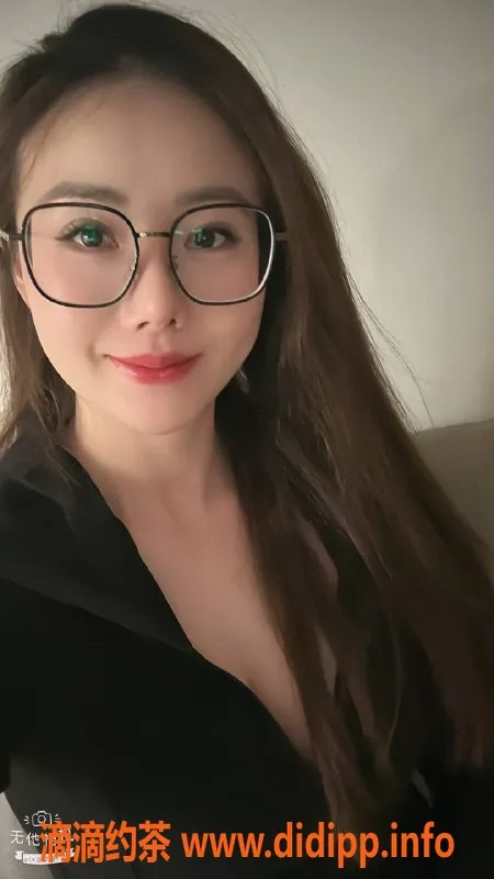 广州楼凤-广州番禺晴儿，停车700起，期待精彩服务