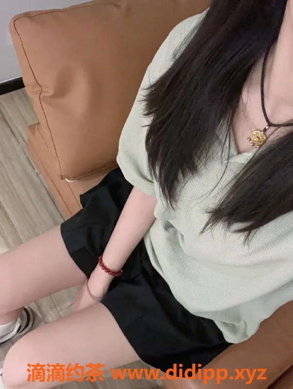 深圳楼凤-深圳福田周周，02年女孩，850元起，身高162、97斤