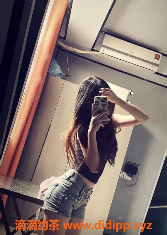 上海楼凤资源信息,宝山小美，身材比例165，1000P体验超值