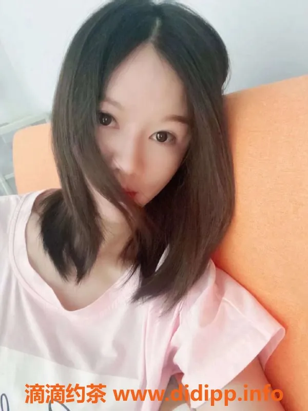 上海楼凤-上海长宁时尚少妇165，500元享绝佳服务