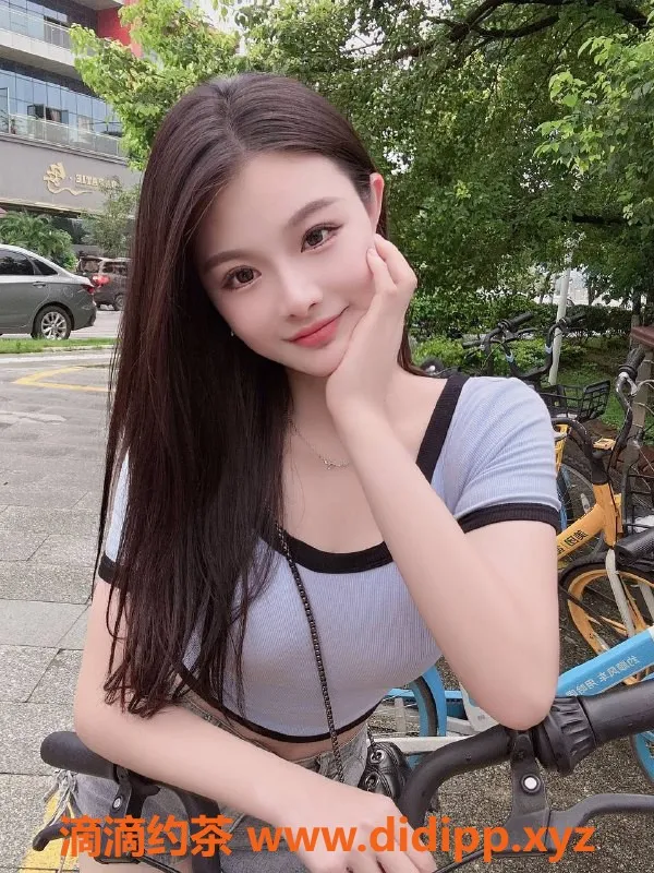 福州楼凤-晋安区兔子，26岁165cm，98斤美丽服务